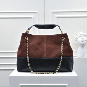 【AT10595】シャネルのヴィンテージ2色パッチワークスエードトートバッグ、日常使いに最適 | Chanel Paris