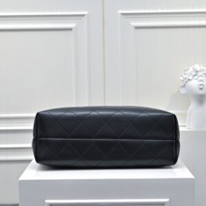 【AT10595】シャネルのヴィンテージ2色パッチワークスエードトートバッグ、日常使いに最適 | Chanel Paris