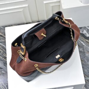 【AT10595】シャネルのヴィンテージ2色パッチワークスエードトートバッグ、日常使いに最適 | Chanel Paris