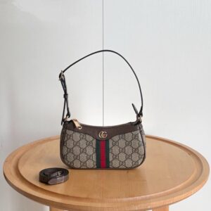 【AT10599】グッチクラシックシリーズ ハーフムーン型アンダーアームバッグ | Gucci