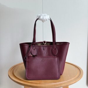 【AT10600】ワインレッドの高級感漂うレディースハンドバッグ | Gucci Italy