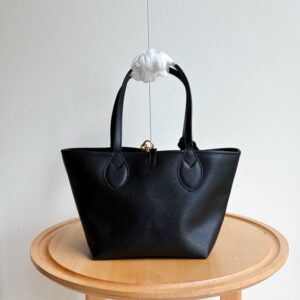 【AT10601】上質なブラックレザーハンドバッグ - 都会の女性の繊細なセンスを表現 - ブランド名：Elegance | Gucci Firenze
