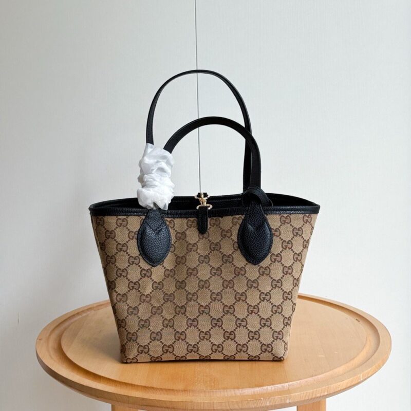 【AT10601】上質なブラックレザーハンドバッグ - 都会の女性の繊細なセンスを表現 - ブランド名：Elegance | Gucci Firenze