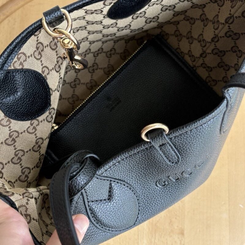 【AT10601】上質なブラックレザーハンドバッグ - 都会の女性の繊細なセンスを表現 - ブランド名：Elegance | Gucci Firenze
