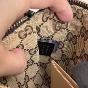 【AT10601】上質なブラックレザーハンドバッグ - 都会の女性の繊細なセンスを表現 - ブランド名：Elegance | Gucci Firenze