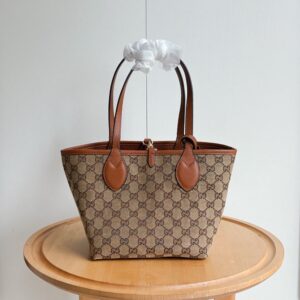 【AT10602】グッチの贅沢な柔軟な子牛革ハンドバッグ | Gucci Italy