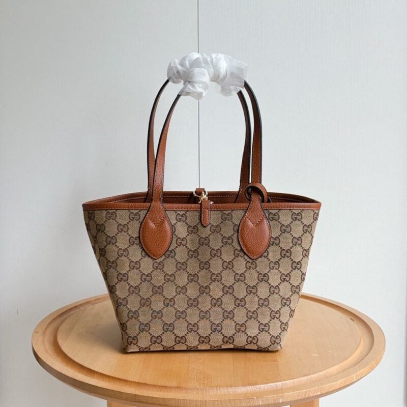 【AT10602】グッチの贅沢な柔軟な子牛革ハンドバッグ | Gucci Italy