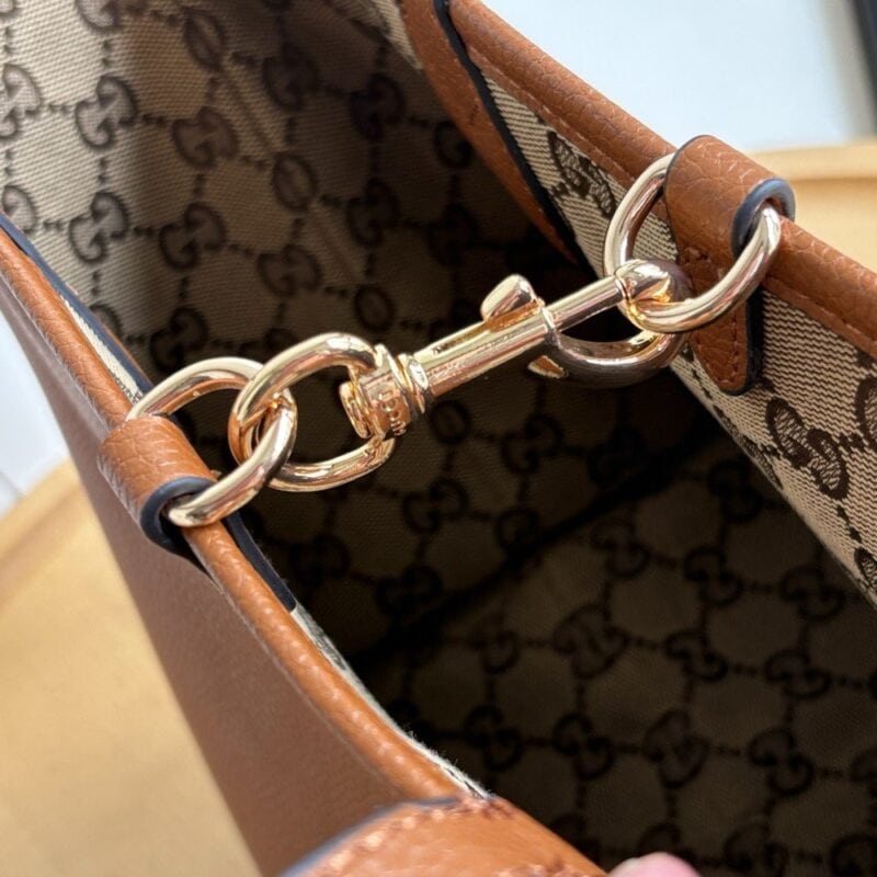 【AT10602】グッチの贅沢な柔軟な子牛革ハンドバッグ | Gucci Italy