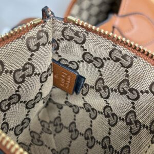 【AT10602】グッチの贅沢な柔軟な子牛革ハンドバッグ | Gucci Italy
