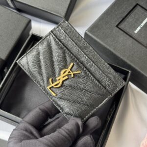 【AT10609】Saint Laurentサンローランのクラシックなカードケース- 上質なエンボス加工牛革とMatelasséキルティングステッチが際立つ | YSL