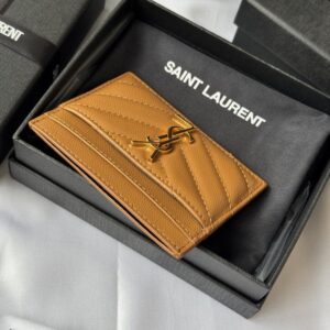 【AT10612】サンローラン クラシックカードケース - 贅沢なYSLアクセサリー | Saint Laurent Paris