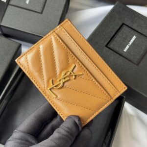 【AT10612】サンローラン クラシックカードケース - 贅沢なYSLアクセサリー | Saint Laurent Paris