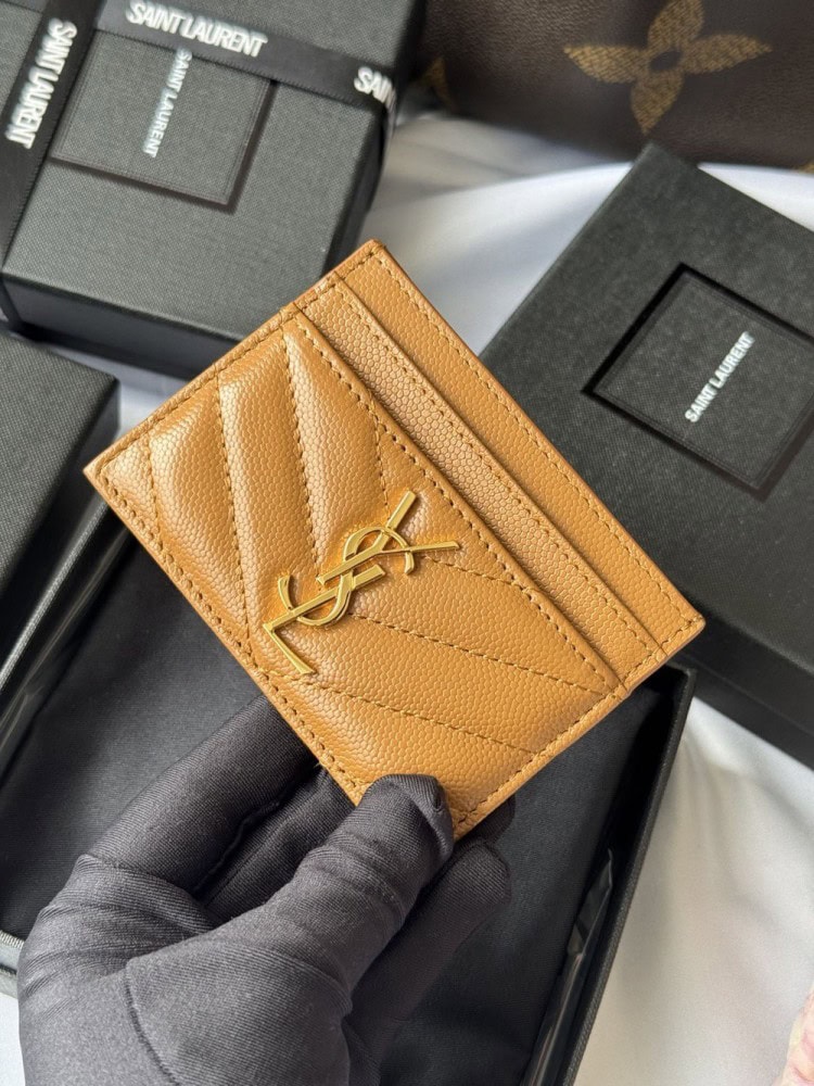 【AT10612】サンローラン クラシックカードケース - 贅沢なYSLアクセサリー | Saint Laurent Paris