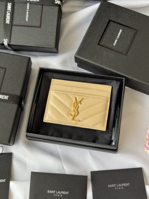 【AT10614】サンローランYSLの高級金色ヤギ革カードケース、エレガントで実用的なデザイン | Saint Laurent