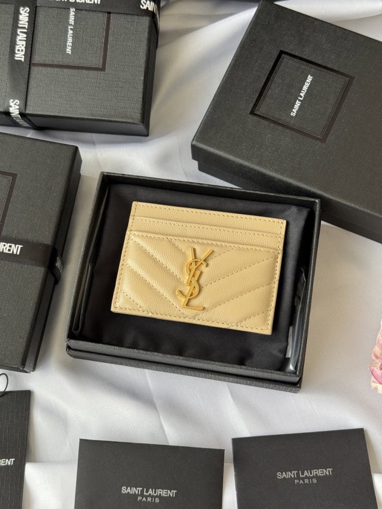 【AT10614】サンローランYSLの高級金色ヤギ革カードケース、エレガントで実用的なデザイン | Saint Laurent