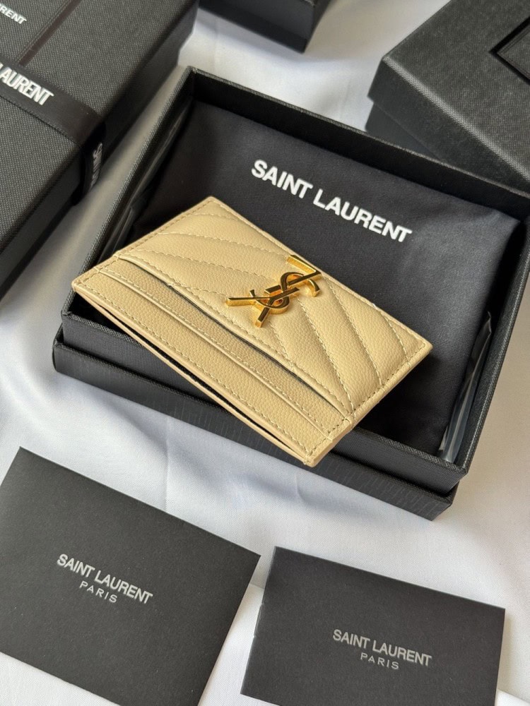 【AT10614】サンローランYSLの高級金色ヤギ革カードケース、エレガントで実用的なデザイン | Saint Laurent
