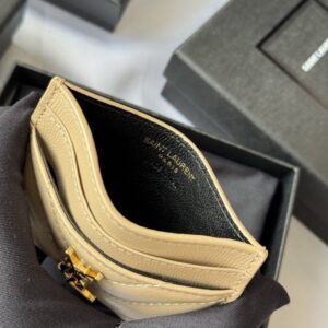 【AT10614】サンローランYSLの高級金色ヤギ革カードケース、エレガントで実用的なデザイン | Saint Laurent