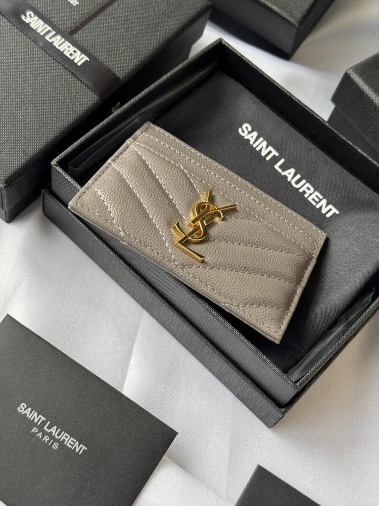 【AT10615】Saint Laurent モノグラム カードケース - 高品質な球面牛革とYSL金属ロゴが魅力的 | YSL