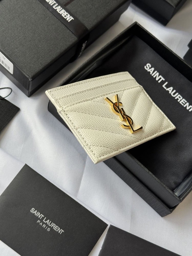 【AT10617】Saint Laurent（サンローラン）高級感を表現するYSLアイコンカードケース | Saint Laurent