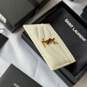 【AT10617】Saint Laurent（サンローラン）高級感を表現するYSLアイコンカードケース | Saint Laurent