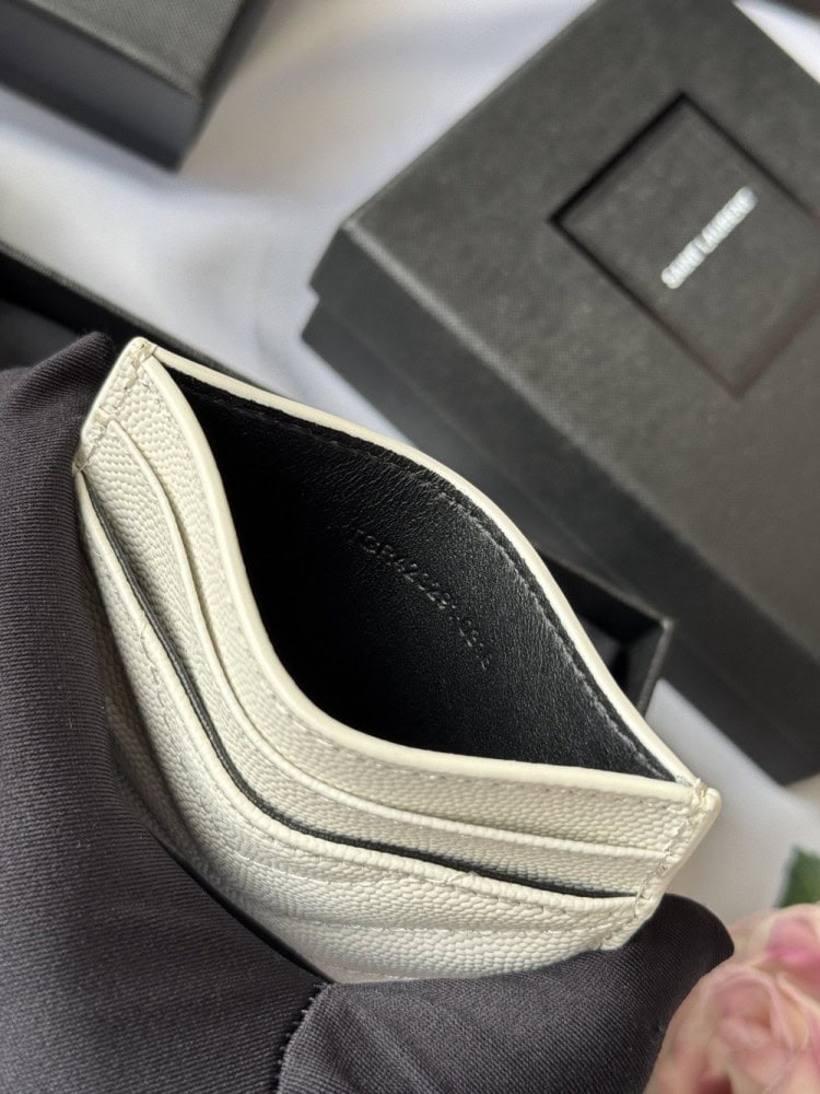 【AT10617】Saint Laurent（サンローラン）高級感を表現するYSLアイコンカードケース | Saint Laurent