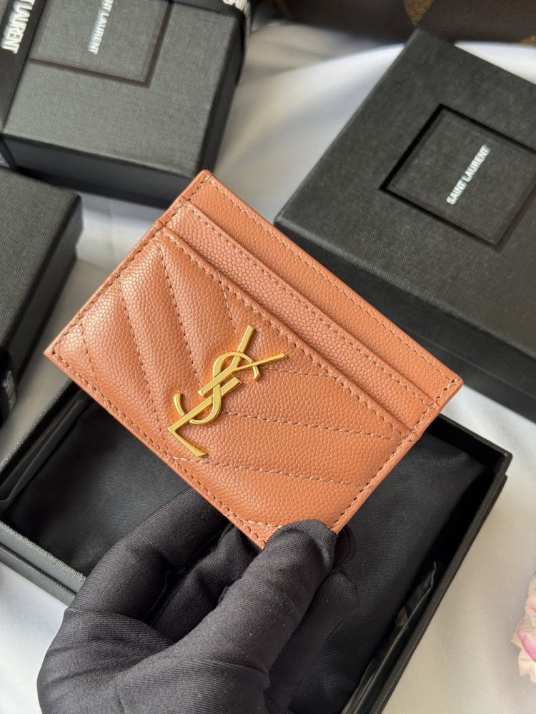 【AT10619】サンローランのクラシックカードケース、贅沢な品位を演出 | Saint Laurent Paris