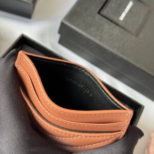 【AT10619】サンローランのクラシックカードケース、贅沢な品位を演出 | Saint Laurent Paris