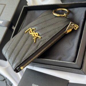 【AT10620】サンローランのゴージャスでミニマリストなコインケース - 高級な革素材とエレガントなデザイン | YSL