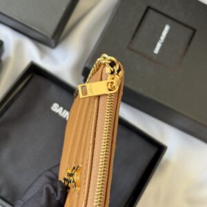 【AT10623】サンローランYSL アプリコットカラーミニコインケース-エレガントで実用的な高級レザーアクセサリー | YSL