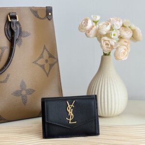 【AT10626】サンローランの贅沢なエンボスカードケース | YSL