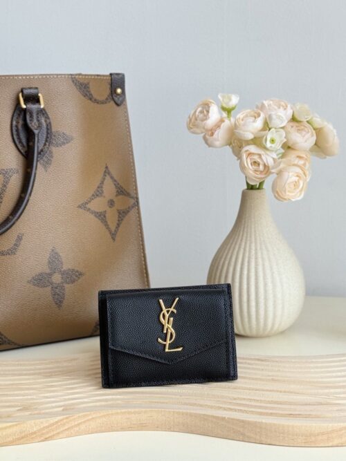 【AT10626】サンローランの贅沢なエンボスカードケース | YSL