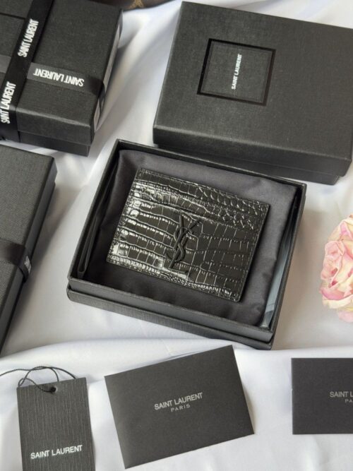 【AT10634】サンローラン YSL クロコダイル柄カードケース  高級感と洗練さをあわせ持つ | Yves Saint Laurent