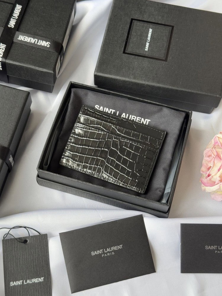 【AT10634】サンローラン YSL クロコダイル柄カードケース  高級感と洗練さをあわせ持つ | Yves Saint Laurent