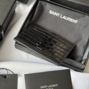 【AT10634】サンローラン YSL クロコダイル柄カードケース  高級感と洗練さをあわせ持つ | Yves Saint Laurent