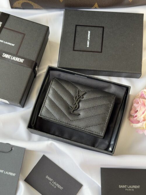 【AT10641】サンローランクラシックキャビアカーフショートウォレット - Saint Laurent Classic Caviar Calf Short Wallet | Saint Laurent Paris