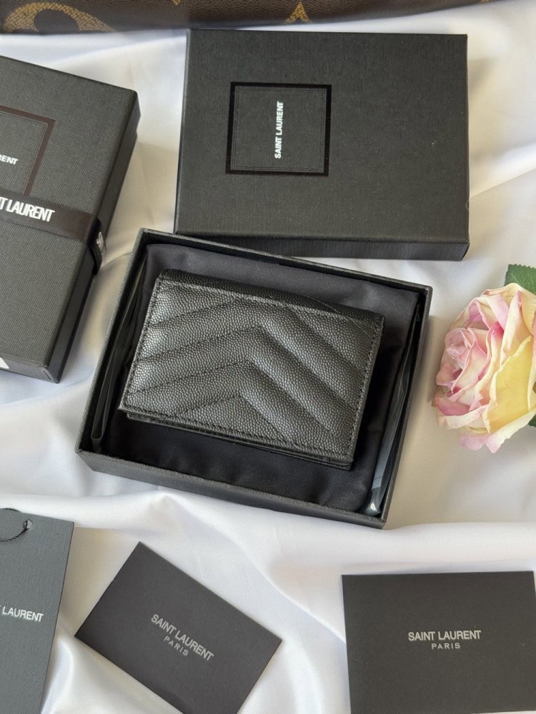 【AT10641】サンローランクラシックキャビアカーフショートウォレット - Saint Laurent Classic Caviar Calf Short Wallet | Saint Laurent Paris