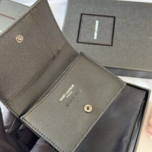 【AT10641】サンローランクラシックキャビアカーフショートウォレット - Saint Laurent Classic Caviar Calf Short Wallet | Saint Laurent Paris