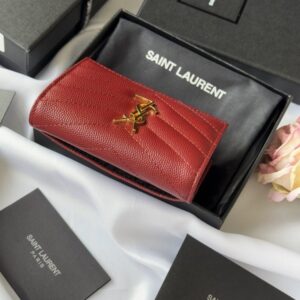 【AT10643】サンローランYSLキャビアエンボスミニ財布 - 質感と格調のクラシックワインレッド | YSL