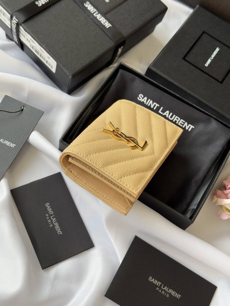 【AT10644】サンローラン YSL エンボスレザーショートウォレット | Yves Saint Laurent