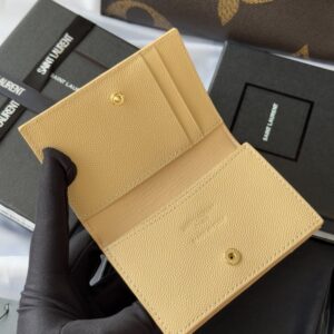 【AT10644】サンローラン YSL エンボスレザーショートウォレット | Yves Saint Laurent
