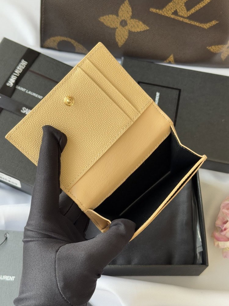 【AT10644】サンローラン YSL エンボスレザーショートウォレット | Yves Saint Laurent