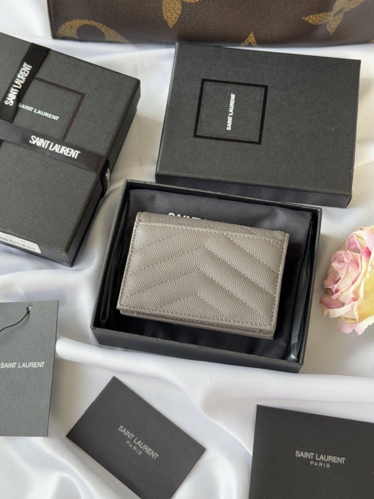 【AT10647】Saint Laurent サンローラン キャビア柄レザーショートウォレット | Saint Laurent Paris