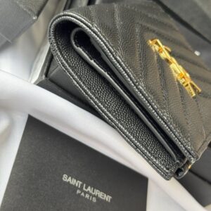 【AT10651】Saint Laurent サン ローラン Classic クラシック キャビアスキン ウォレット | Saint Laurent