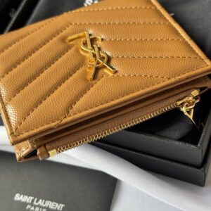【AT10652】Saint Laurentのクラシックカードケース - 優雅な牛革素材と上質なデザイン | YSL