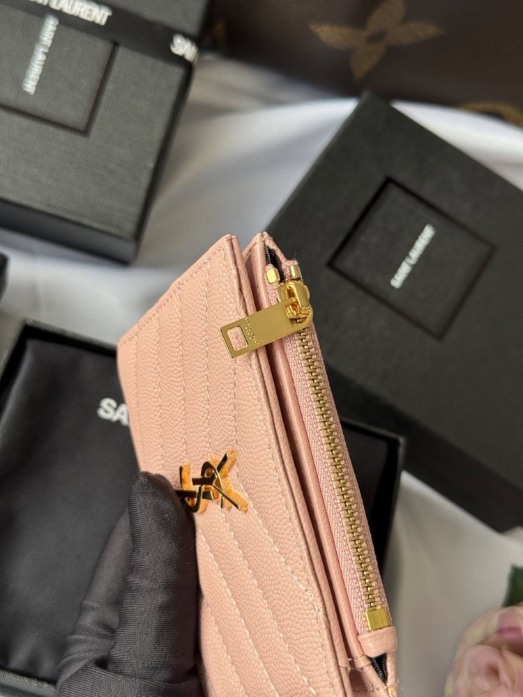 【AT10655】サンローランYSLピンクレザーウォレット – 高級感溢れるファッションアイテム | YSL