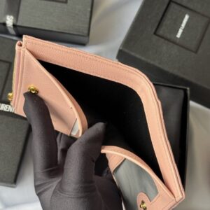 【AT10655】サンローランYSLピンクレザーウォレット – 高級感溢れるファッションアイテム | YSL