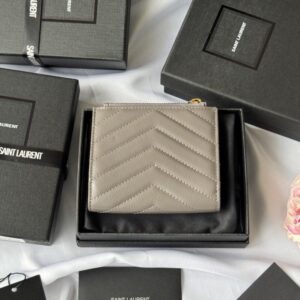【AT10656】サンローラン(Saint Laurent) クラシックシリーズ 財布 フィッシュスキン柄羊革カードケース 男性用 | Saint Laurent