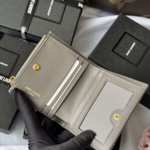 【AT10656】サンローラン(Saint Laurent) クラシックシリーズ 財布 フィッシュスキン柄羊革カードケース 男性用 | Saint Laurent
