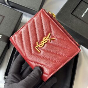 【AT10658】サンローランのクラシックな赤色牛革カードケース、優雅で実用的なアクセサリー | Yves Saint Laurent