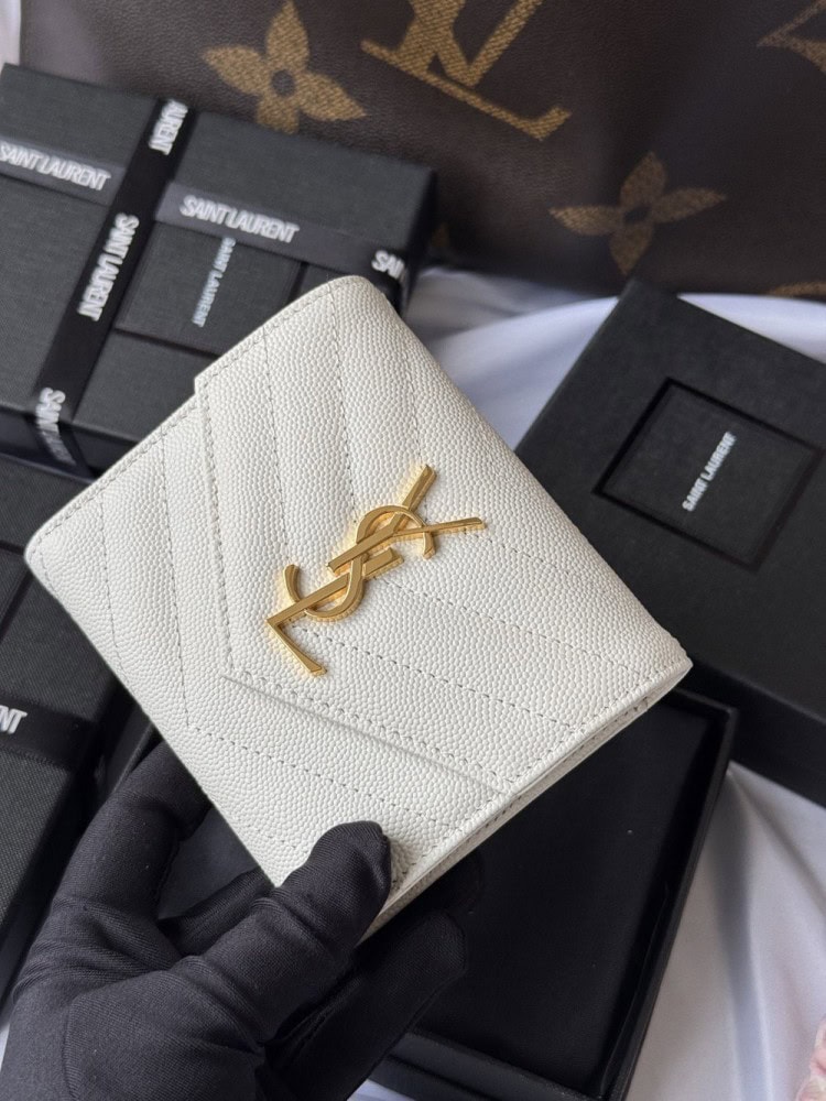 【AT10663】Saint Laurentの高級球面牛革三つ折り財布 - 贅沢なエレガンスと実用性を兼ね備えた最高級アクセサリー | YSL